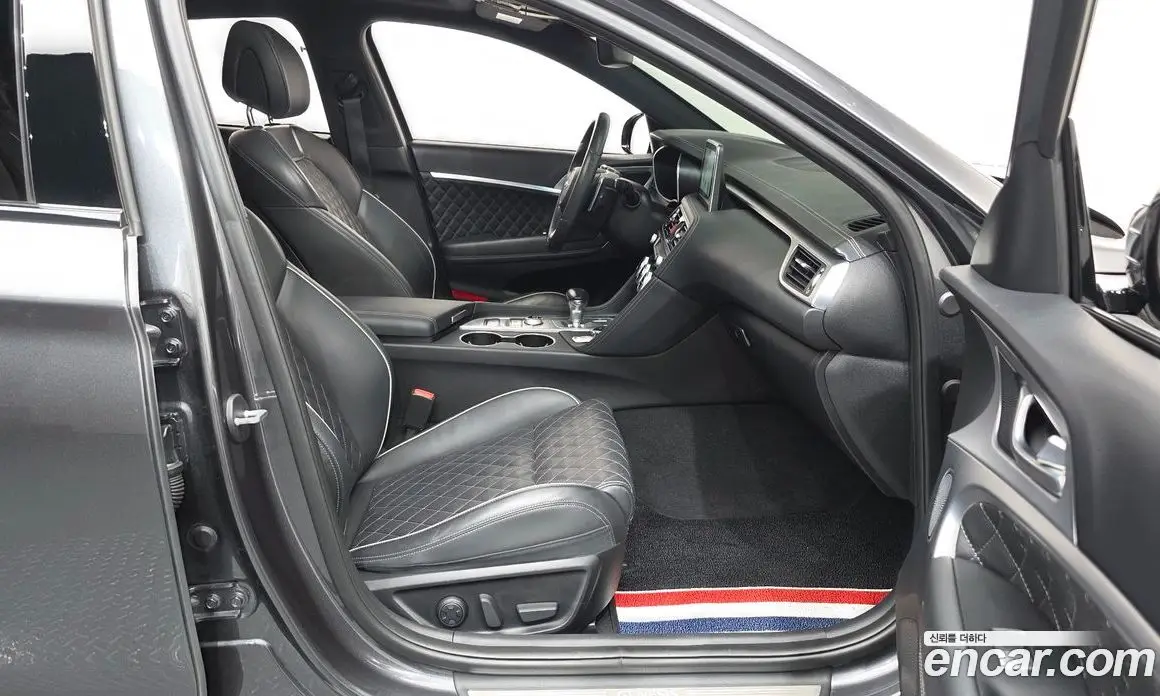 Genesis G70 2019 3.3 автомат (гидро), фото 16 Genesis G70 2019 3.3 автомат (гидро), фото 16