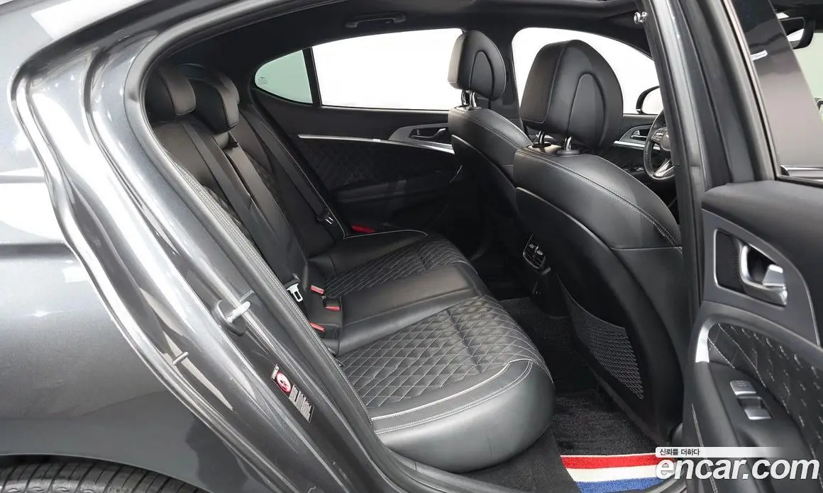 Genesis G70 2019 3.3 автомат (гидро), фото 17 Genesis G70 2019 3.3 автомат (гидро), фото 17