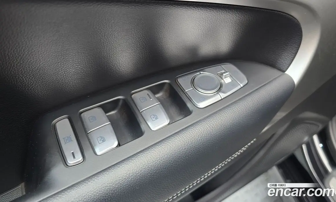 Genesis G70 2021 2.0 автомат (гидро), фото 14 Genesis G70 2021 2.0 автомат (гидро), фото 14