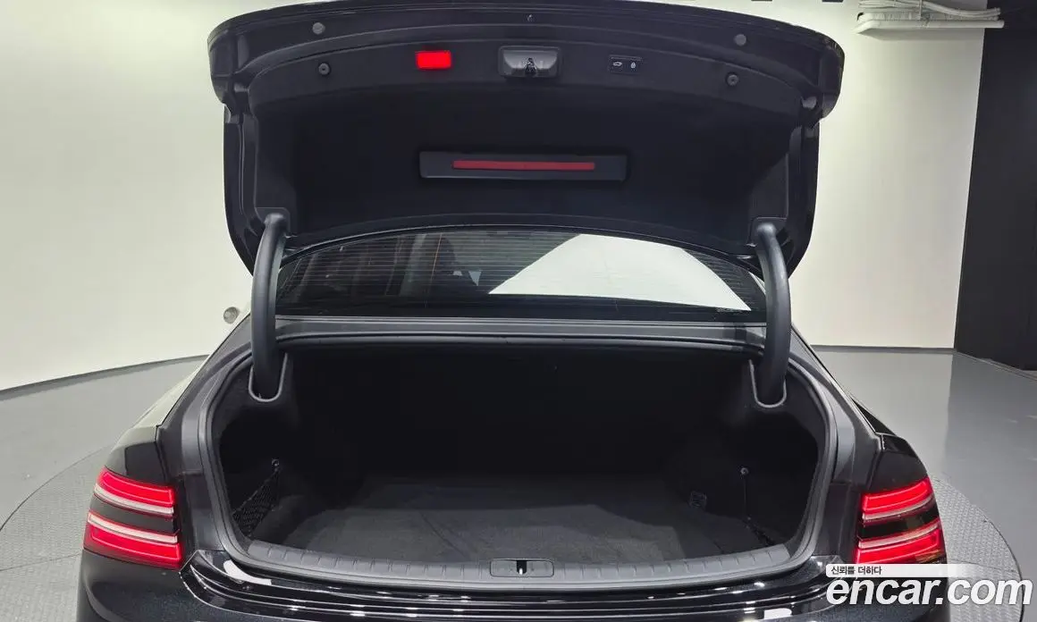 Genesis G80 2025 2.5 автомат (гидро), фото 26 Genesis G80 2025 2.5 автомат (гидро), фото 26