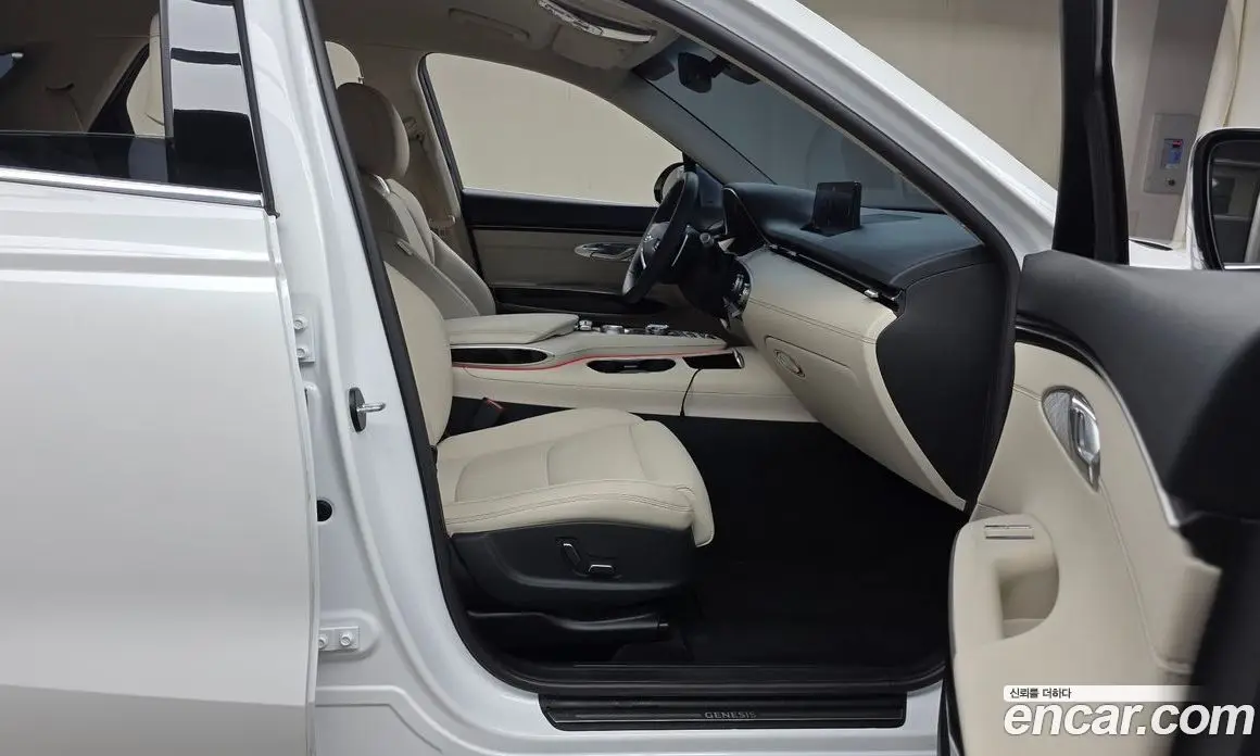 Genesis GV70 2021 2.5 автомат (гидро), фото 15 Genesis GV70 2021 2.5 автомат (гидро), фото 15