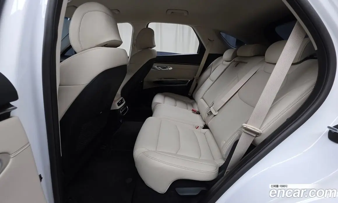 Genesis GV70 2021 2.5 автомат (гидро), фото 17 Genesis GV70 2021 2.5 автомат (гидро), фото 17