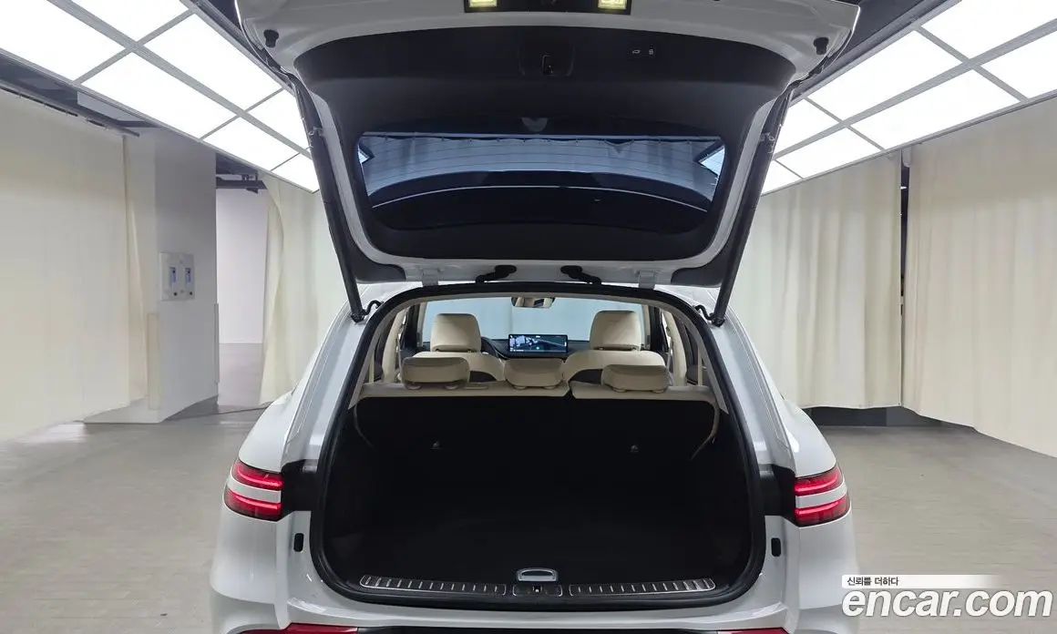 Genesis GV70 2021 2.5 автомат (гидро), фото 21 Genesis GV70 2021 2.5 автомат (гидро), фото 21