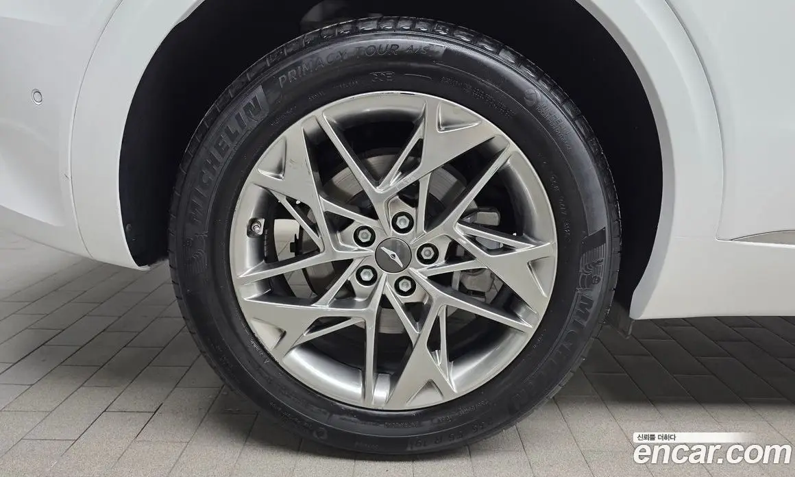 Genesis GV70 2021 2.5 автомат (гидро), фото 4 Genesis GV70 2021 2.5 автомат (гидро), фото 4