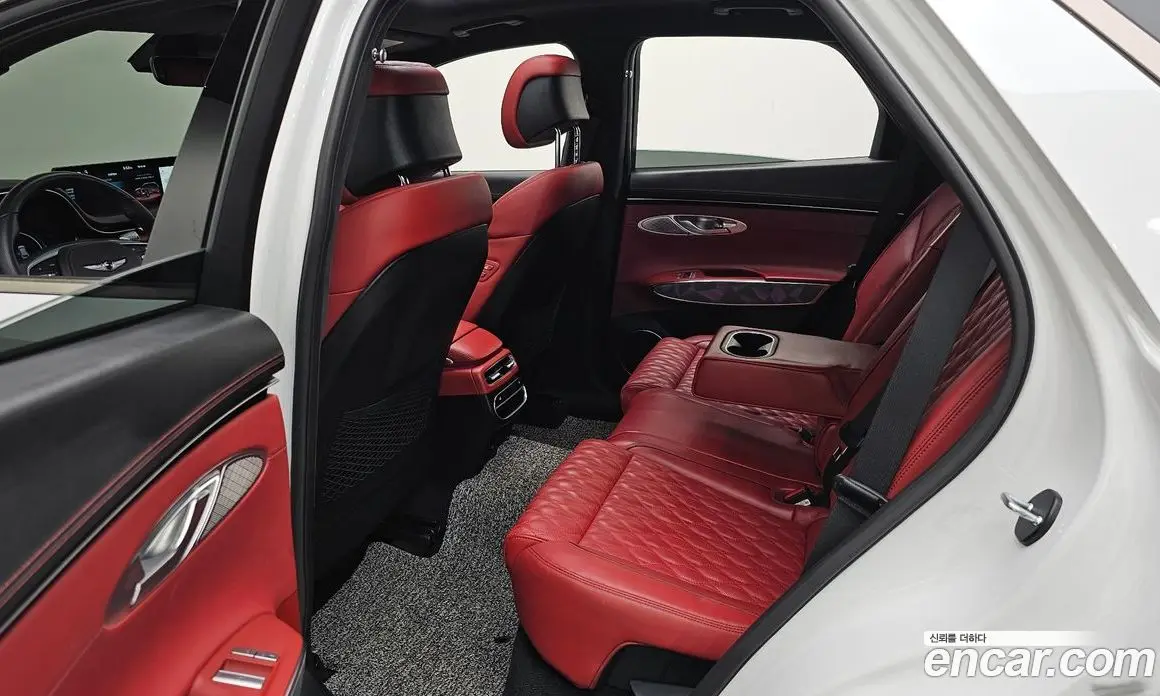 Genesis GV70 2022 2.5 автомат (гидро), фото 15 Genesis GV70 2022 2.5 автомат (гидро), фото 15