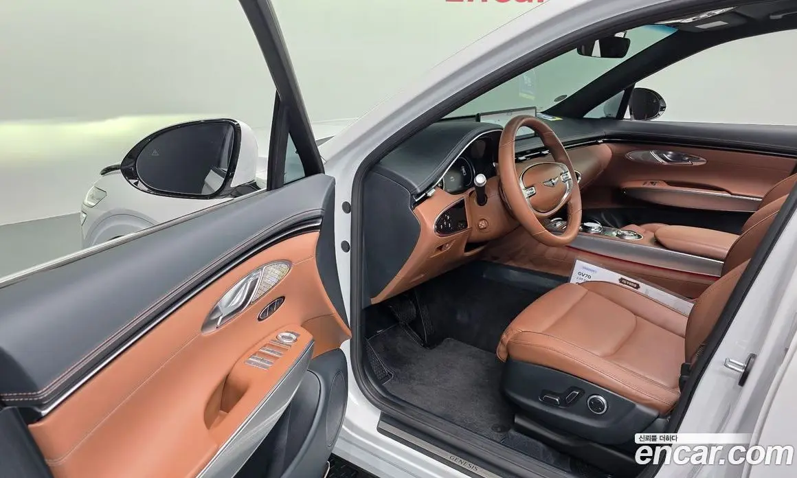 Genesis GV70 2023 2.5 автомат (гидро), фото 13