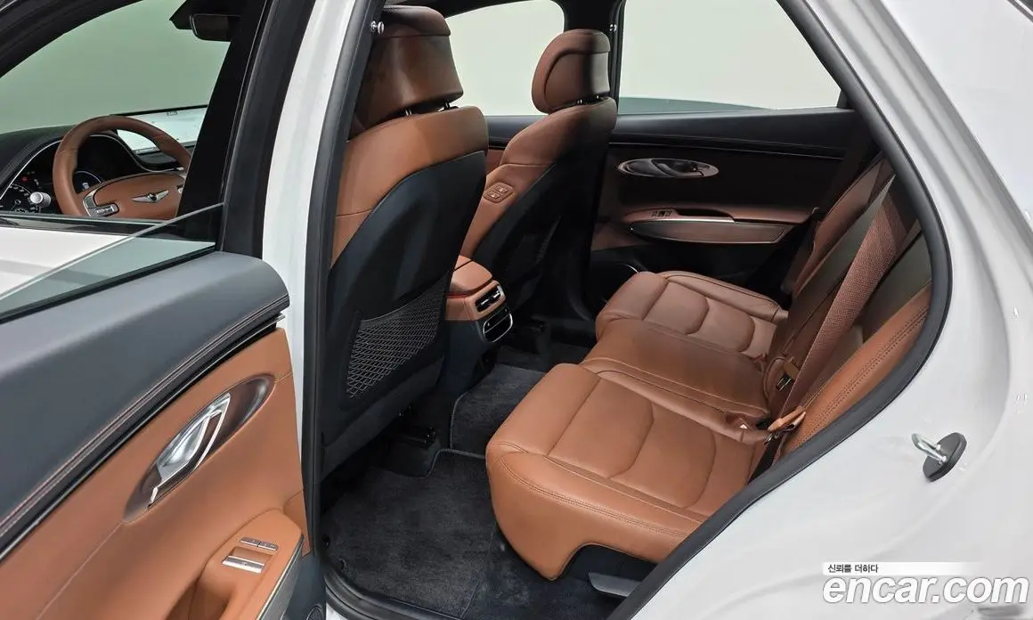 Genesis GV70 2023 2.5 автомат (гидро), фото 18