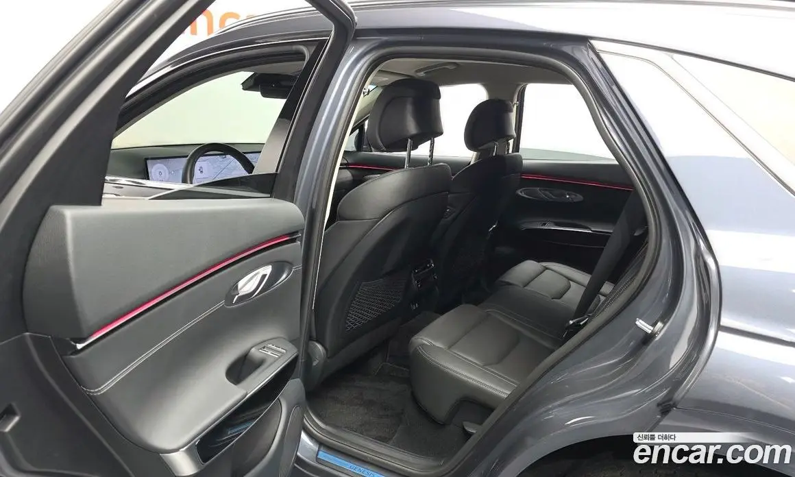 Genesis GV70 2025 2.5 автомат (гидро), фото 16