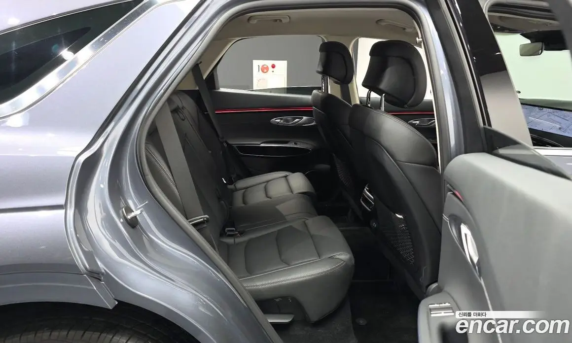 Genesis GV70 2025 2.5 автомат (гидро), фото 18