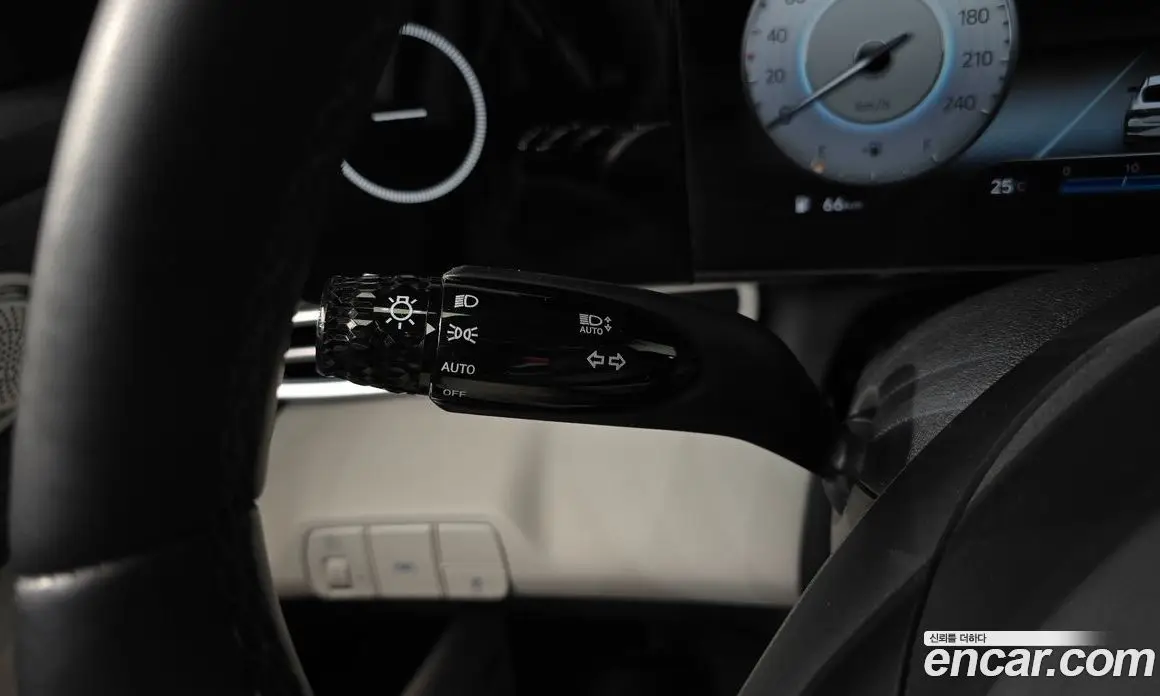 Hyundai Avante 2022 1.6 автомат (гидро), фото 28
