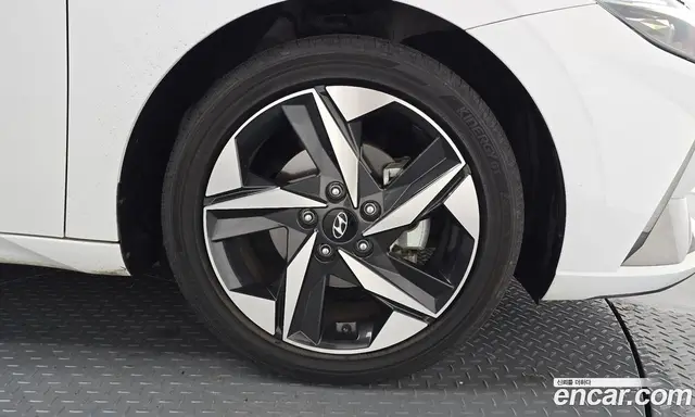 Hyundai Avante 2022 1.6 автомат (гидро), миниатюра 7