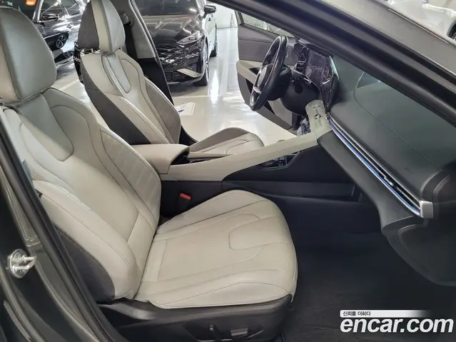 Hyundai Avante 2022 1.6 автомат (гидро), миниатюра 10 Hyundai Avante 2022 1.6 автомат (гидро), миниатюра 10