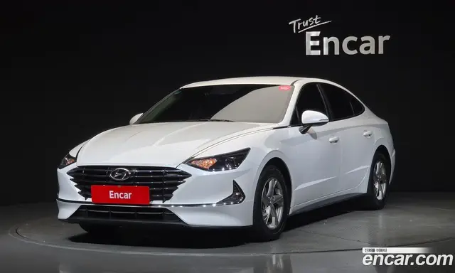 Hyundai Sonata 2021 2.0 автомат (гидро), миниатюра 1 Hyundai Sonata 2021 2.0 автомат (гидро), миниатюра 1