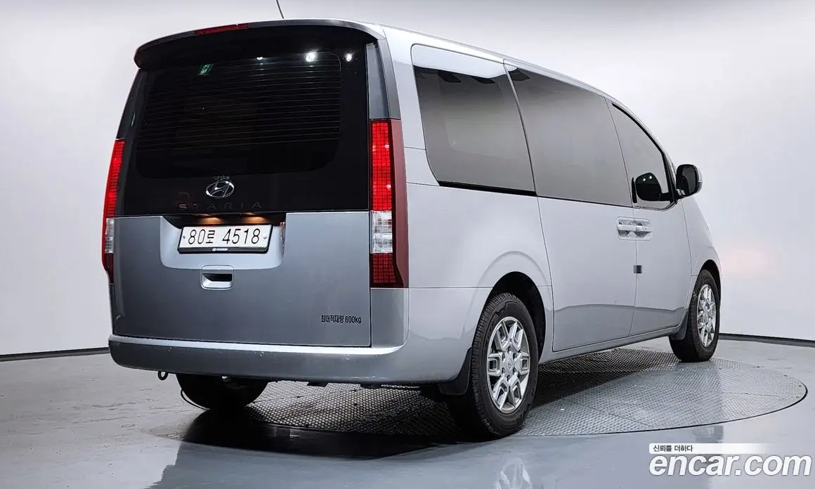 Hyundai Staria 2021 3.5 автомат (гидро), фото 2 Hyundai Staria 2021 3.5 автомат (гидро), фото 2