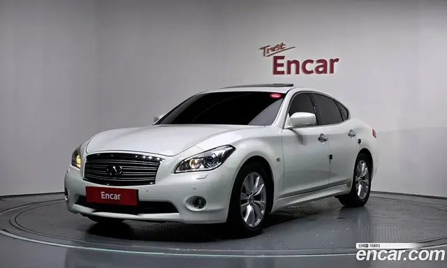 Infiniti M, 2011, 118 087 км Infiniti M, 2011, 118 087 км