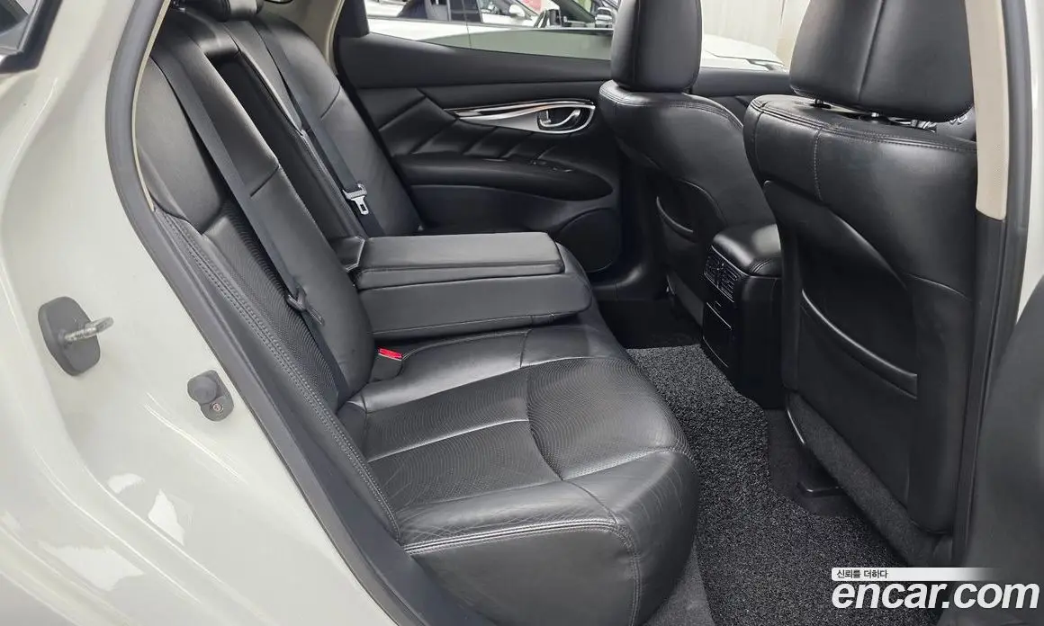 Infiniti M 2011 3.7 автомат (гидро), фото 11 Infiniti M 2011 3.7 автомат (гидро), фото 11