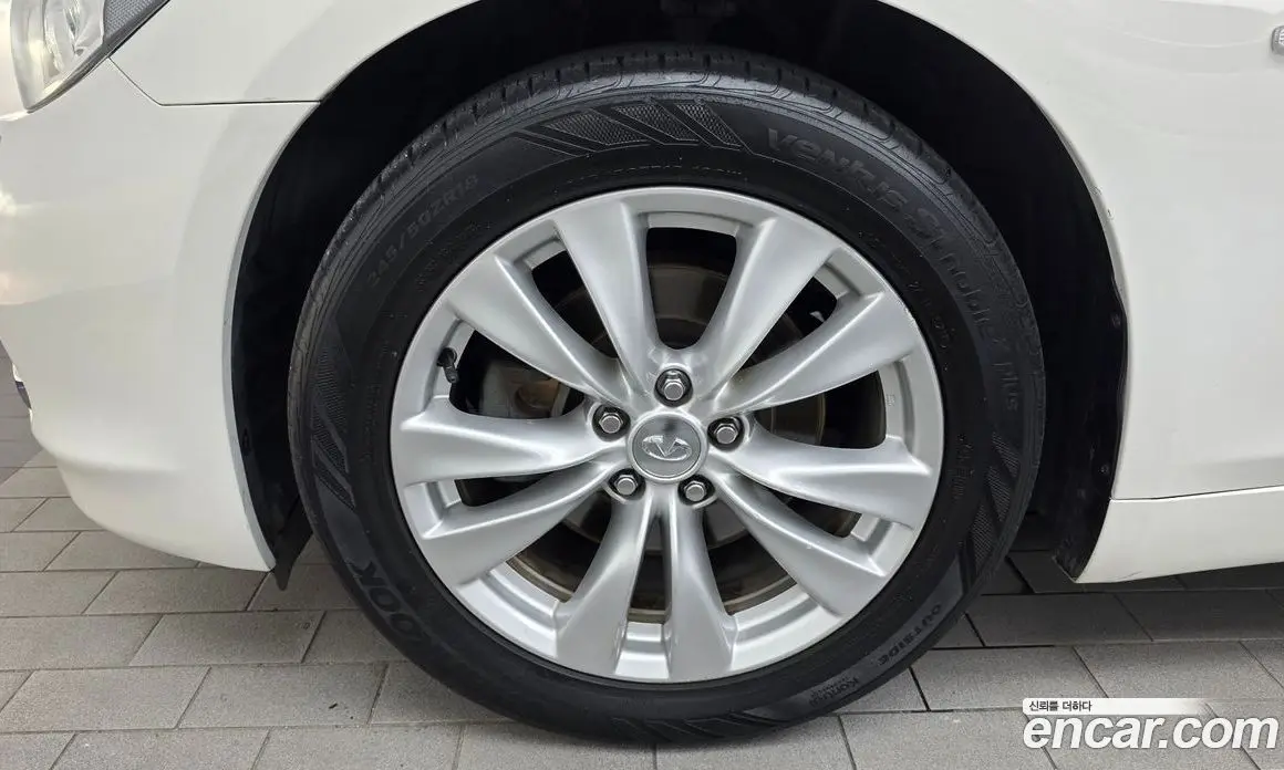 Infiniti M 2011 3.7 автомат (гидро), фото 5 Infiniti M 2011 3.7 автомат (гидро), фото 5