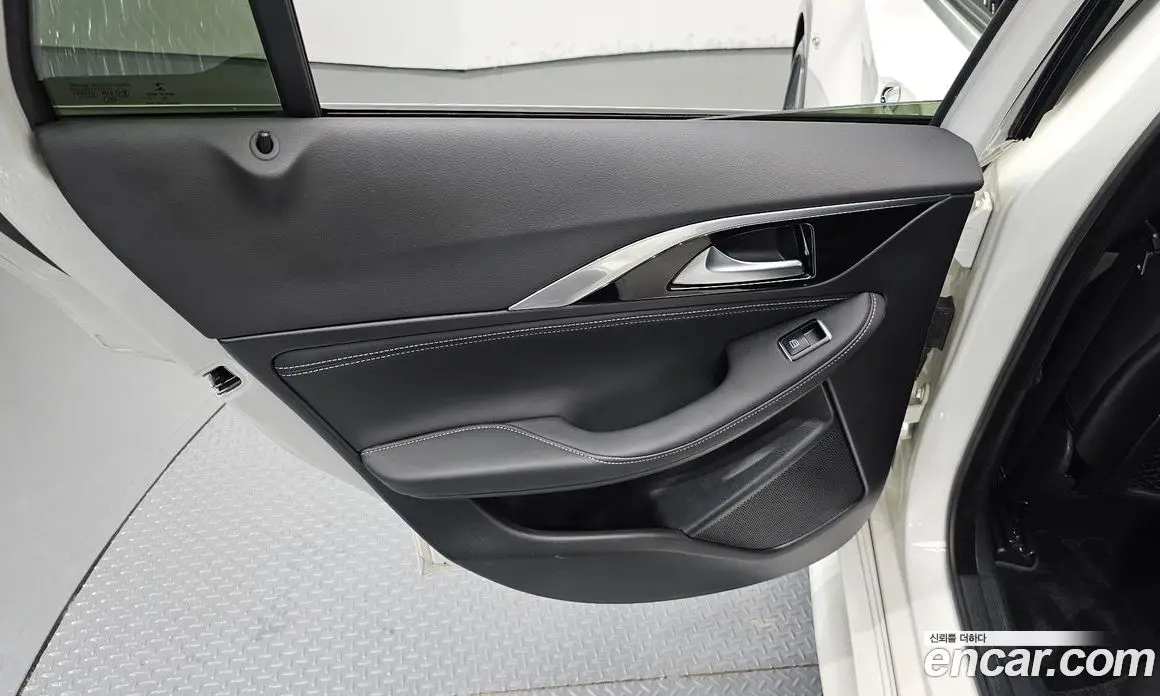 Infiniti Q30 2017 2.0 автомат (гидро), фото 15 Infiniti Q30 2017 2.0 автомат (гидро), фото 15