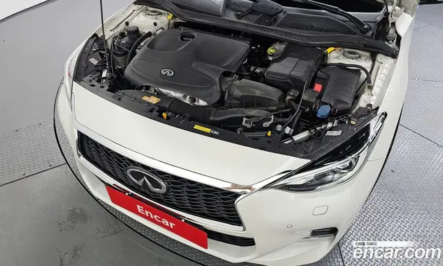 Infiniti Q30 2017 2.0 автомат (гидро), миниатюра 6 Infiniti Q30 2017 2.0 автомат (гидро), миниатюра 6