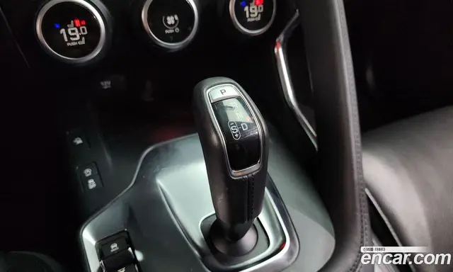 Jaguar E-Pace 2019 2.0 автомат (гидро), миниатюра 12