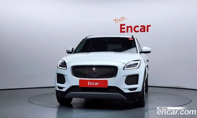 Jaguar E-Pace 2019 2.0 автомат (гидро), миниатюра 3