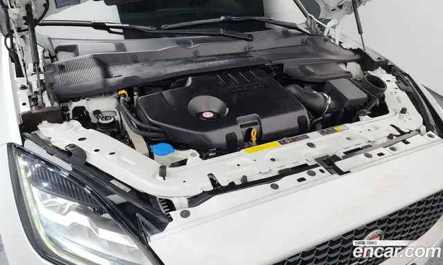 Jaguar E-Pace 2019 2.0 автомат (гидро), миниатюра 6