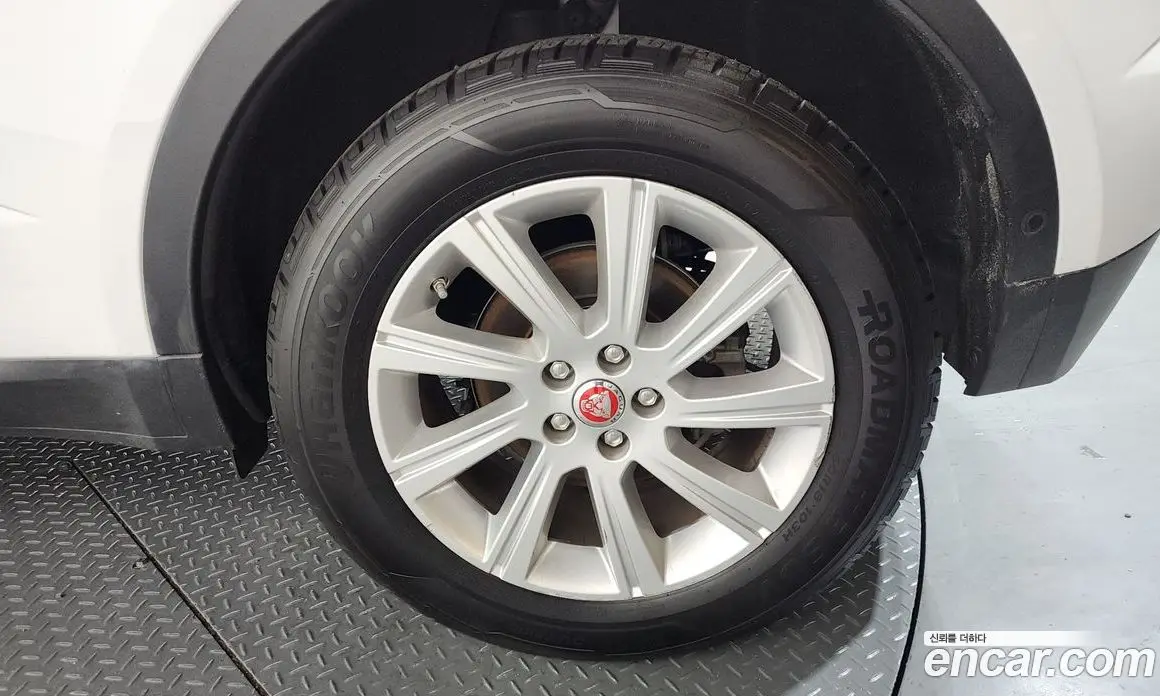 Jaguar E-Pace 2019 2.0 автомат (гидро), фото 7