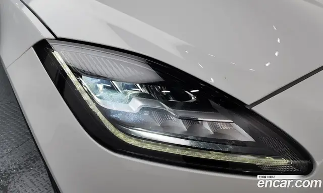 Jaguar E-Pace 2019 2.0 автомат (гидро), миниатюра 8