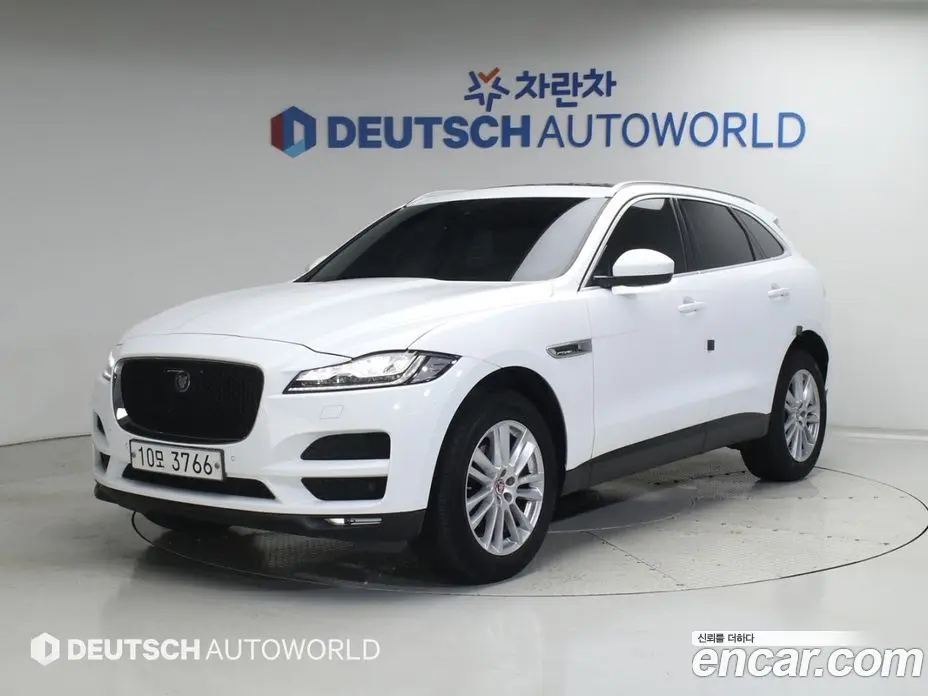 Jaguar F-Pace 2019 2.0 автомат (гидро), фото 1 Jaguar F-Pace 2019 2.0 автомат (гидро), фото 1