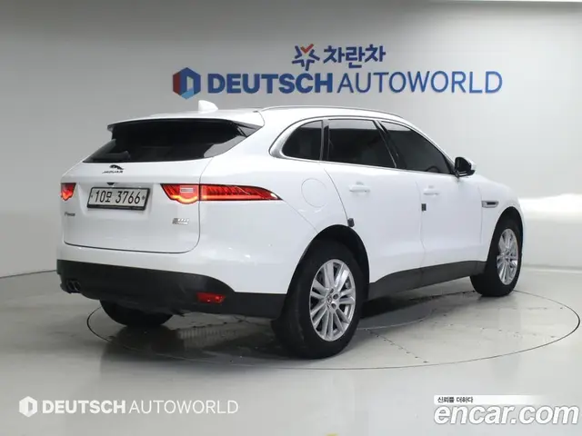 Jaguar F-Pace 2019 2.0 автомат (гидро), миниатюра 2 Jaguar F-Pace 2019 2.0 автомат (гидро), миниатюра 2