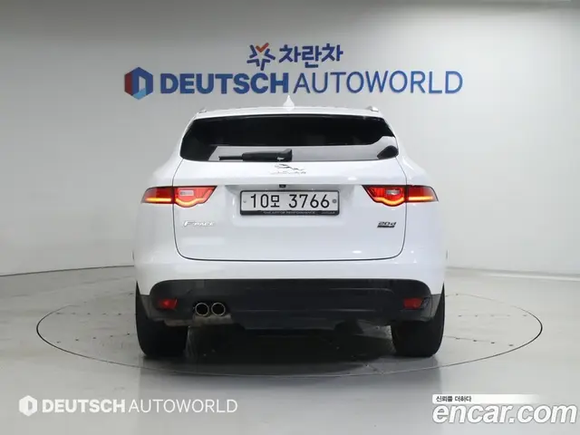 Jaguar F-Pace 2019 2.0 автомат (гидро), миниатюра 4 Jaguar F-Pace 2019 2.0 автомат (гидро), миниатюра 4