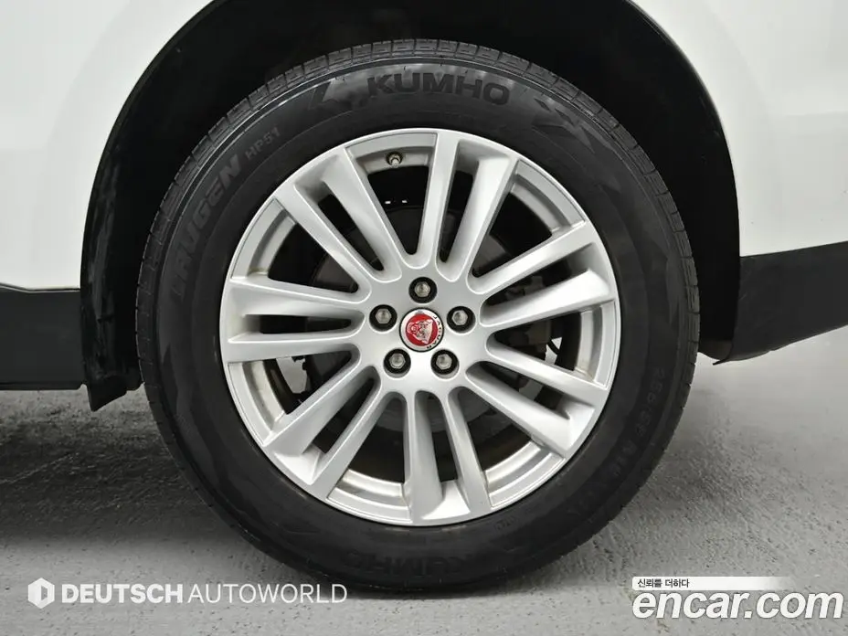 Jaguar F-Pace 2019 2.0 автомат (гидро), фото 5 Jaguar F-Pace 2019 2.0 автомат (гидро), фото 5