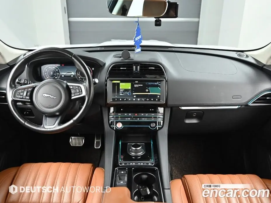 Jaguar F-Pace 2019 2.0 автомат (гидро), фото 7 Jaguar F-Pace 2019 2.0 автомат (гидро), фото 7