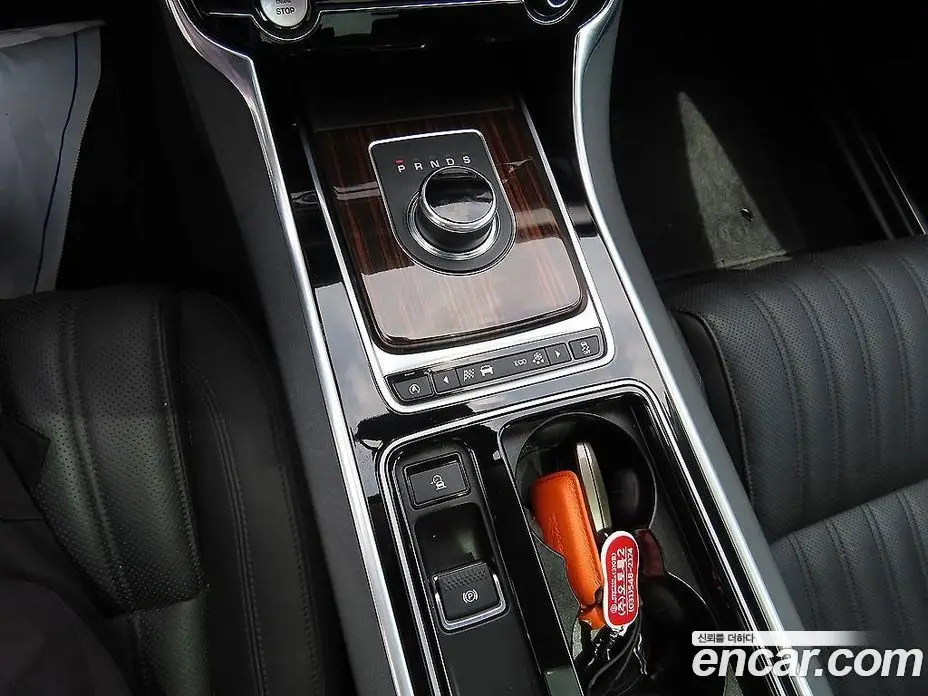 Jaguar XF 2017 2.0 автомат (гидро), фото 12 Jaguar XF 2017 2.0 автомат (гидро), фото 12