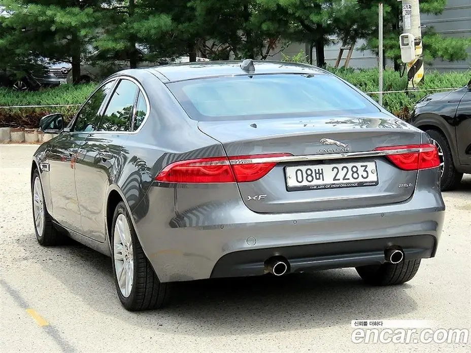 Jaguar XF 2017 2.0 автомат (гидро), фото 3 Jaguar XF 2017 2.0 автомат (гидро), фото 3