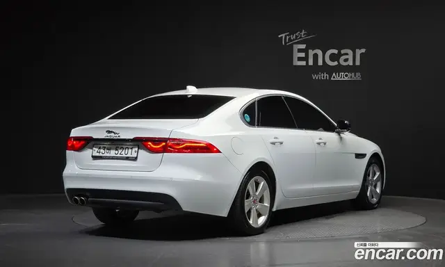 Jaguar XF 2018 2.0 автомат (гидро), миниатюра 2 Jaguar XF 2018 2.0 автомат (гидро), миниатюра 2