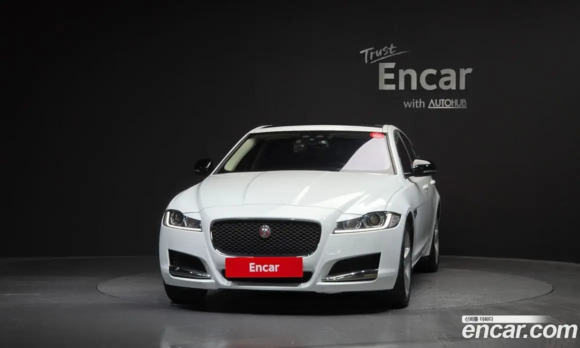 Jaguar XF 2018 2.0 автомат (гидро), фото 3 Jaguar XF 2018 2.0 автомат (гидро), фото 3