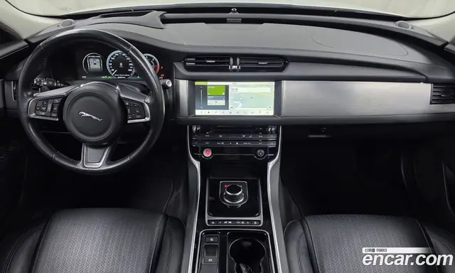 Jaguar XF 2018 2.0 автомат (гидро), миниатюра 10 Jaguar XF 2018 2.0 автомат (гидро), миниатюра 10