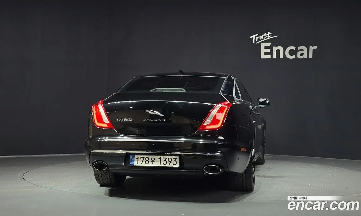 Jaguar XJ 2019 3.0 автомат (гидро), фото 4 Jaguar XJ 2019 3.0 автомат (гидро), фото 4