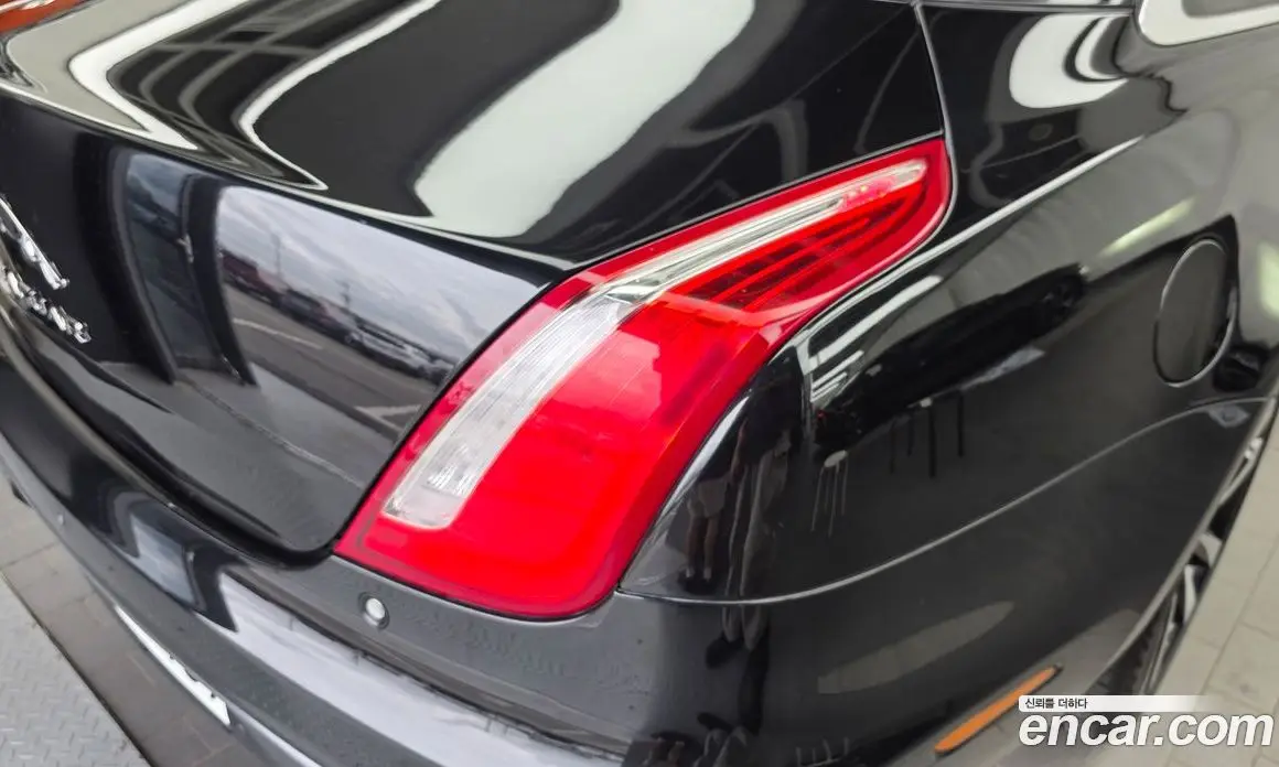 Jaguar XJ 2019 3.0 автомат (гидро), фото 9 Jaguar XJ 2019 3.0 автомат (гидро), фото 9