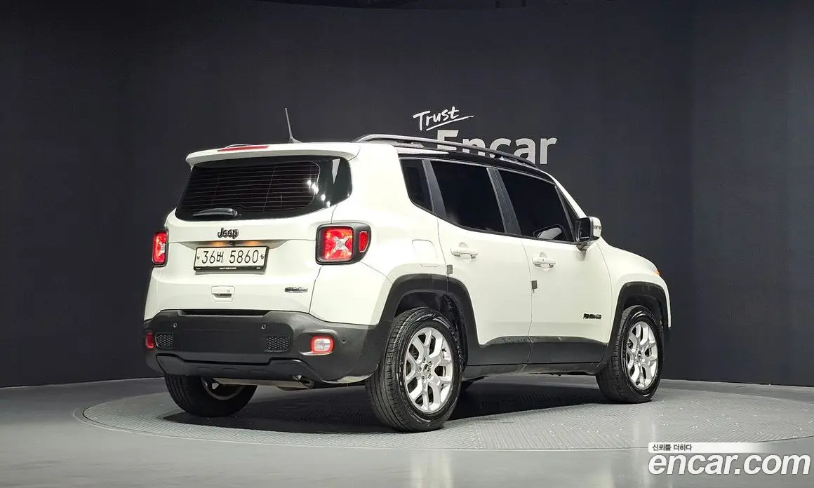 Jeep Renegade 2018 2.4 автомат (гидро), фото 2 Jeep Renegade 2018 2.4 автомат (гидро), фото 2