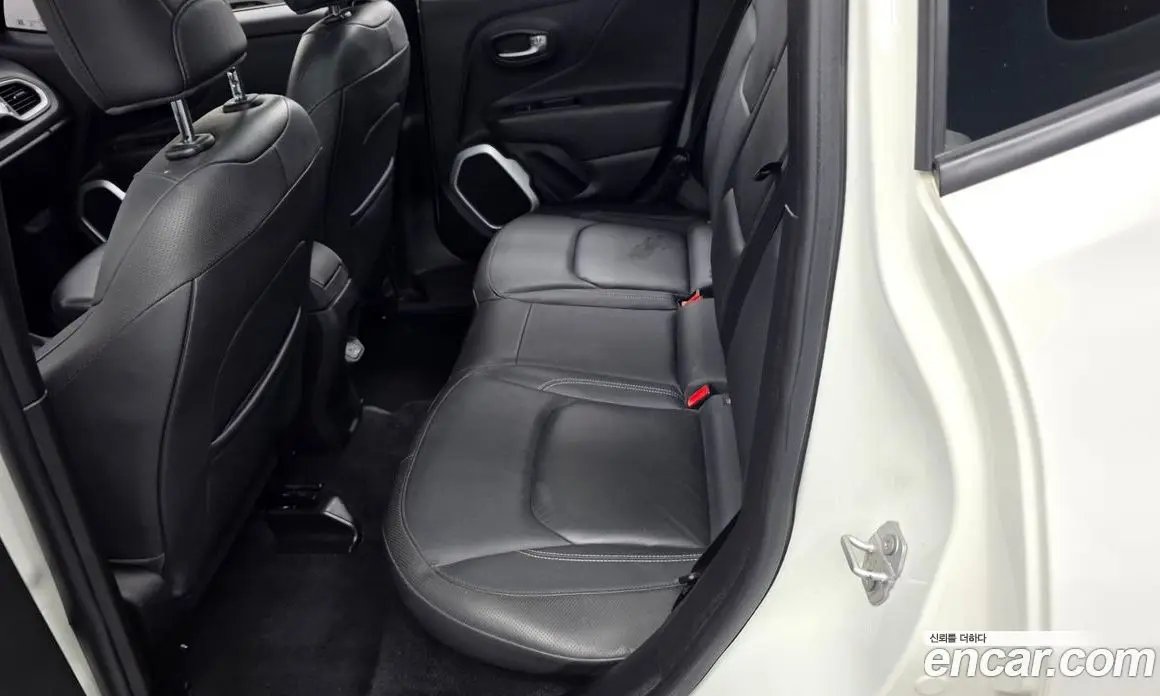 Jeep Renegade 2018 2.4 автомат (гидро), фото 16 Jeep Renegade 2018 2.4 автомат (гидро), фото 16