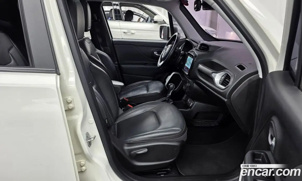 Jeep Renegade 2018 2.4 автомат (гидро), фото 17 Jeep Renegade 2018 2.4 автомат (гидро), фото 17