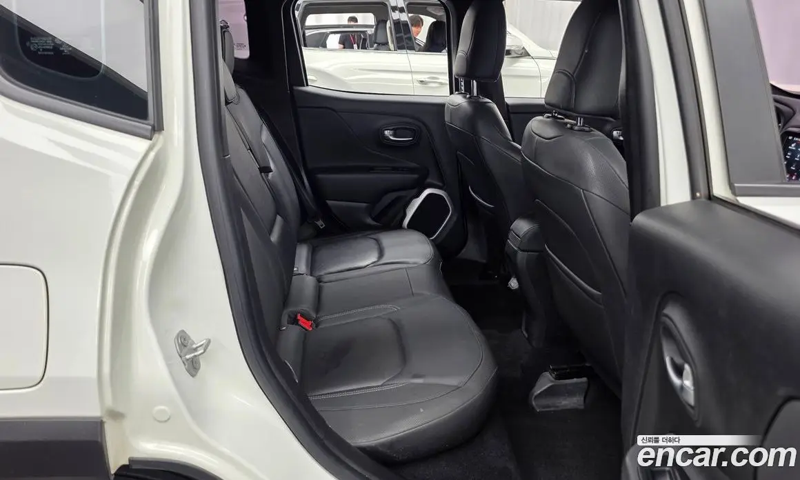 Jeep Renegade 2018 2.4 автомат (гидро), фото 18 Jeep Renegade 2018 2.4 автомат (гидро), фото 18