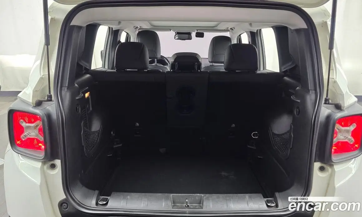 Jeep Renegade 2018 2.4 автомат (гидро), фото 26 Jeep Renegade 2018 2.4 автомат (гидро), фото 26