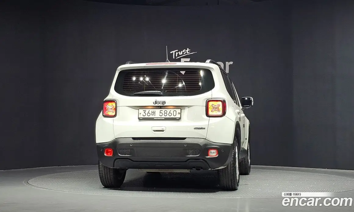 Jeep Renegade 2018 2.4 автомат (гидро), фото 4 Jeep Renegade 2018 2.4 автомат (гидро), фото 4