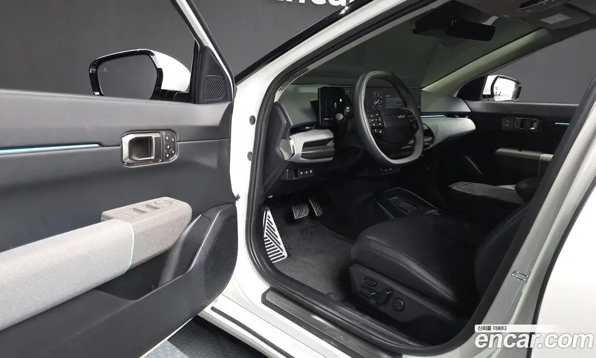 Kia EV4 2025 0.2 автомат (гидро), фото 10 Kia EV4 2025 0.2 автомат (гидро), фото 10