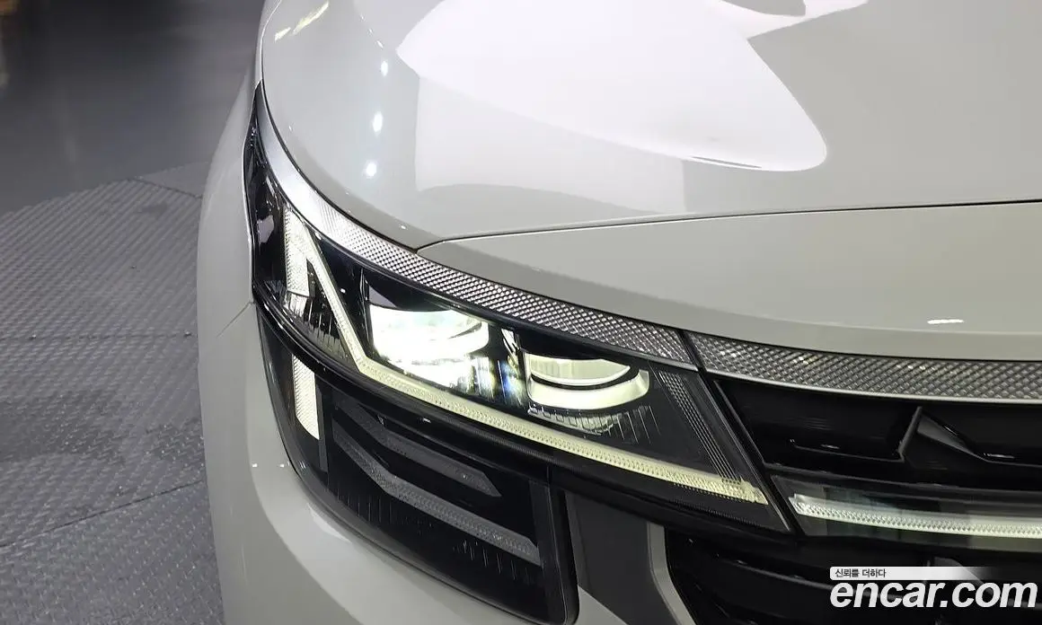 Kia Seltos 2022 1.6 автомат (гидро), фото 8 Kia Seltos 2022 1.6 автомат (гидро), фото 8