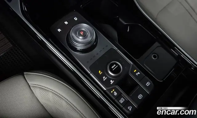 Kia Sorento 2024 1.6 автомат (гидро), миниатюра 11 Kia Sorento 2024 1.6 автомат (гидро), миниатюра 11