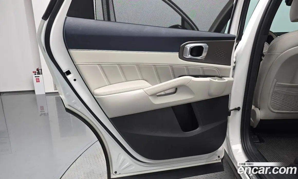 Kia Sorento 2024 1.6 автомат (гидро), фото 14 Kia Sorento 2024 1.6 автомат (гидро), фото 14